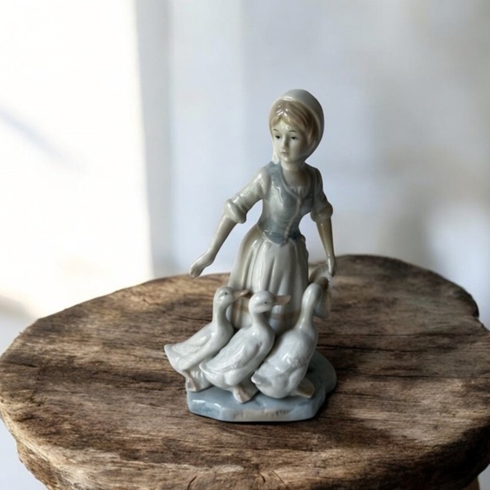 Vintage Duncan Royale Figurine 8.75โ Young Girl With Ducks Geese